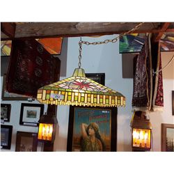 TIFFANY STYLE STAINED GLASS HANGING LAMP