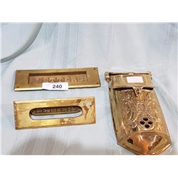 BRASS MAILBOX W/2 BRASS LETTER SLOTS