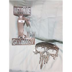 PAIR OF METAL WALL ART