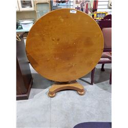 C.1800'S TILT TOP COFFEE TABLE