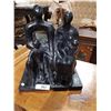 Image 1 : AUSTIN ORIGINAL FAMILY STATUE