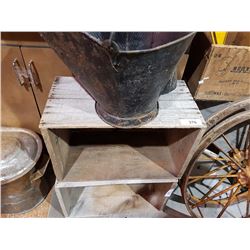 VINTAGE FRUIT BOX