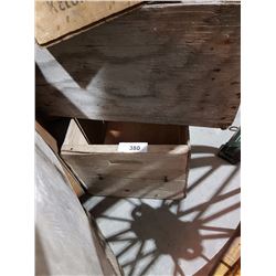 VINTAGE FRUIT BOX