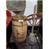 Image 1 : ANTIQUE SHIPPING KEG 18' & WASH PLUNGER
