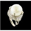 Image 4 : Pearl and Diamond Ring - Platinum