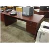 Image 2 : MAHOGANY 6' SINGLE PEDESTAL EXECUTIVE DESK