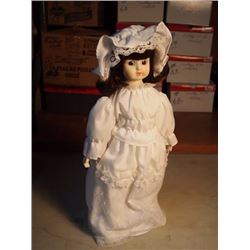 Louise Musical Doll – Heritage Dolls – 1987