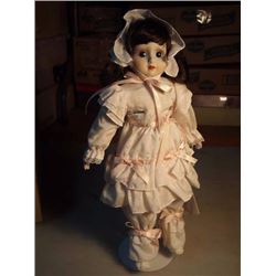 Lynn Musical Doll – Heritage Dolls – 1987
