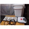 Image 1 : Picture Frame, Scale, Extension Cord, Wastebins