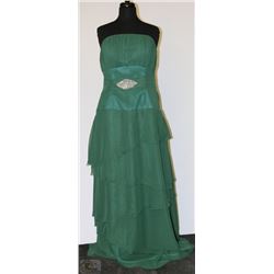 GREEN STRAPLESS  DRESS SIZE UNKNOWN