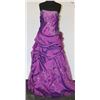 Image 1 : PURPLE TONE STRAPLESS SIZE 14 GOWN WITH CORSET