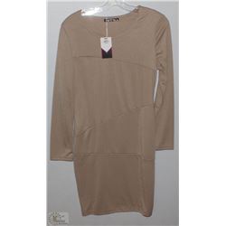 GOLD TONE LONG SLEEVE SHORT DRESS SIZE XL