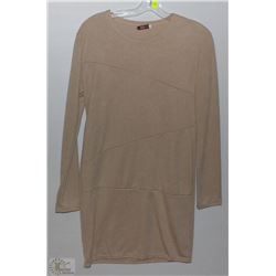 GOLD TONE LONG SLEEVE SHORT DRESS SIZE XXL