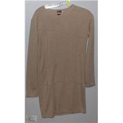 GOLD TONE LONG SLEEVE SHORT DRESS SIZE XXL