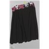 Image 1 : BLACK SKIRT WITH COLOURFUL BAND SIZE UNKNOWN