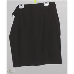 BLACK SKIRT SIZE UNKNOWN XXXL