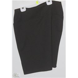 BLACK MINI SKIRT SIZE LARGE