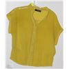 Image 1 : YELLOW BUTTON UP SHIRT SIZE UNKNOWN