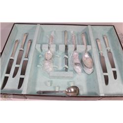 SET OF COMMUNITY STAINLESS SILVERWARE WITH CASE