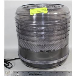 FOOD DEHYDRATOR