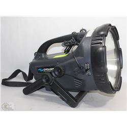 CYCLOPS 15 MILLION CANDLE POWER PORTABLE LIGHT