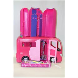 BARBIE CAMPER/CLOTHES CLOSET CARRYING CASE W/NEW