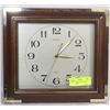 Image 1 : WOOD FRAMED WALL-MOUNT SEIKO QUARTZ