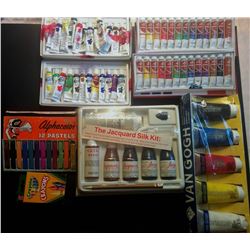 LARGE LOT OF ARTIST SUPPLIES