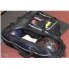 Image 1 : 2 BAGS WITH 2 BOWLING BAGS IN EACH