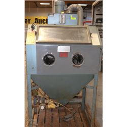 FEATURE ITEM LOT 2137 SOLD APPROXIMATELY 1220PM