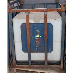 EXTRA LARGE CREAM TOTE WITH METAL CAGE