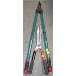 2 TRIMMERS - GILMOUR & FISKARS