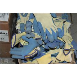 LARGE BOX OF ROMAC L & M WORK GLOVES