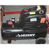 Image 1 : HUSKY 8GAL 135PSI AIR COMPRESSOR