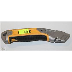 DEWALT RETRACTABLE KNIFE