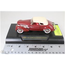 SCALE MODEL VINTAGE 1937 CORD 812 SUPERCHARGED CAR