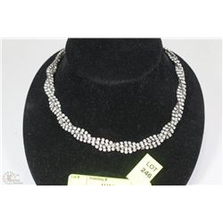 VINTAGE RHINESTONE NECKLACE