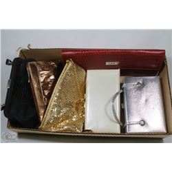 FLAT OF CLUTCH PURSES