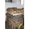 Image 1 : 2 STACKS OF [PALLETS