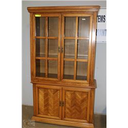 OAK 2PC CHINA CABINET WITH LIGHT