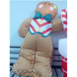 ELECTRIC INDOOR/OUTDOOR GINGERBREAD