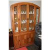 Image 1 : OAK FRONT CHINA 2 SHELF CABINET WITH 4 DOOR