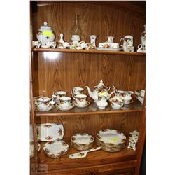 65PC ROYAL ALBERT OLD COUNTRY ROSES CHINA SET INCL