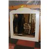 Image 1 : WHITE DRESSER MIRROR
