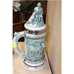 VINTAGE HUNTING THEMED STEIN WITH LID (13" X 7")