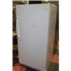 Image 1 : FRIGIDAIRE ELECTROLUX FRIDGE