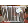 Image 1 : NEW CARLSON OPENING PET GATE WITH ALL HARDWARE