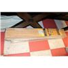 Image 1 : 30 PIECES LAMINATE FLOORING ABOUT 3 CASES OF SOLE