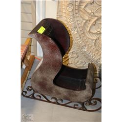ORNAMENTAL SLEIGH