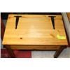 Image 1 : SOLID WOOD TODDLER ACTIVITY DESK W/TOP